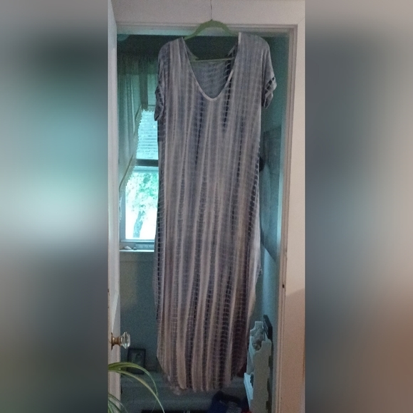 Boho Maxi Dress - Picture 2 of 9